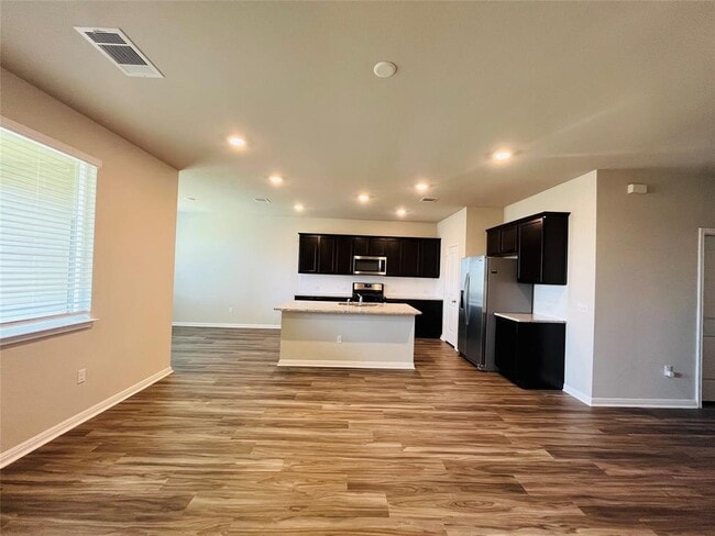 Building Photo - 121 Arrowhead Vine St