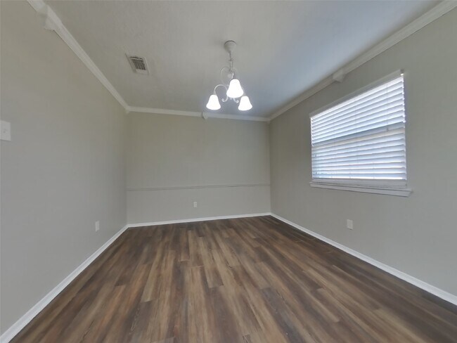 Building Photo - 6128 Silver Leaf Dr