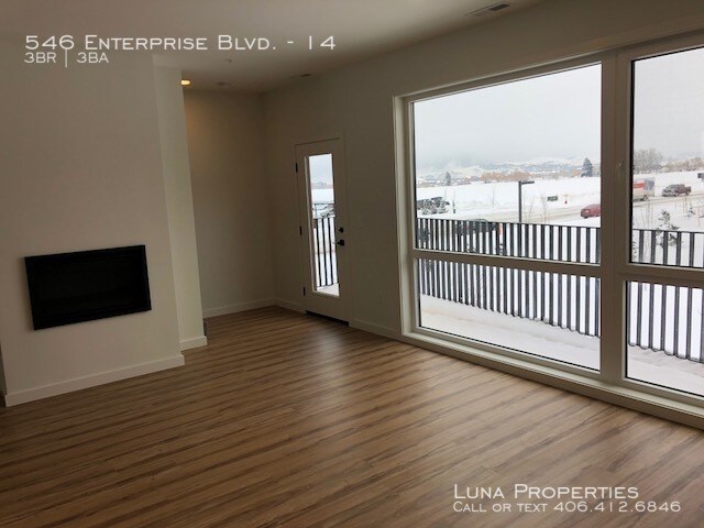 Building Photo - 546 Enterprise Blvd