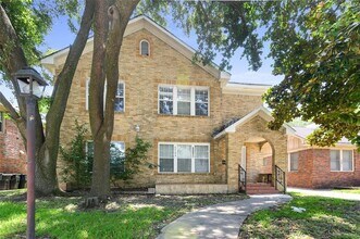 Building Photo - 2218 Arbor St
