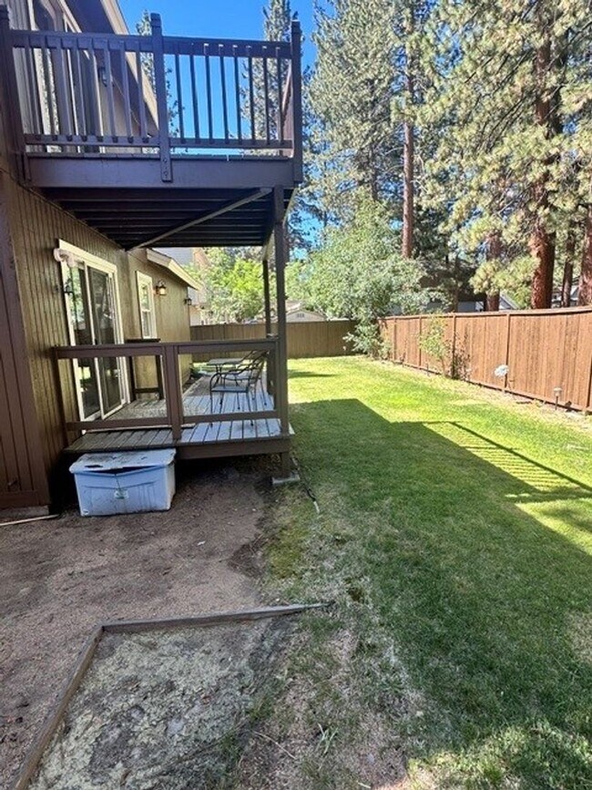Foto del edificio - Lovely, fully furnished 3Bd 2.5 Ba home, pet friendly!! Call me today to inquire.