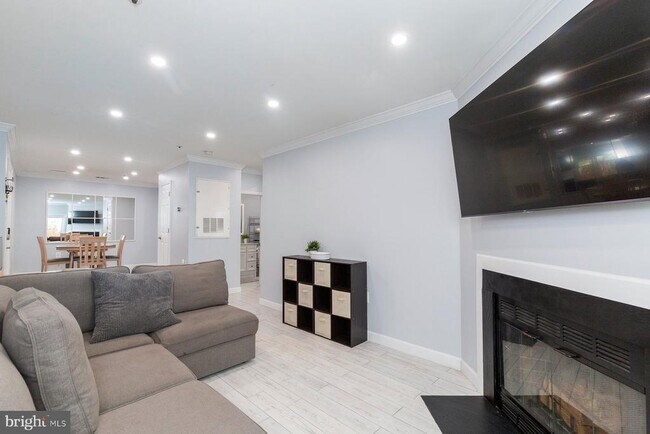 Foto del edificio - 255 S Pickett St