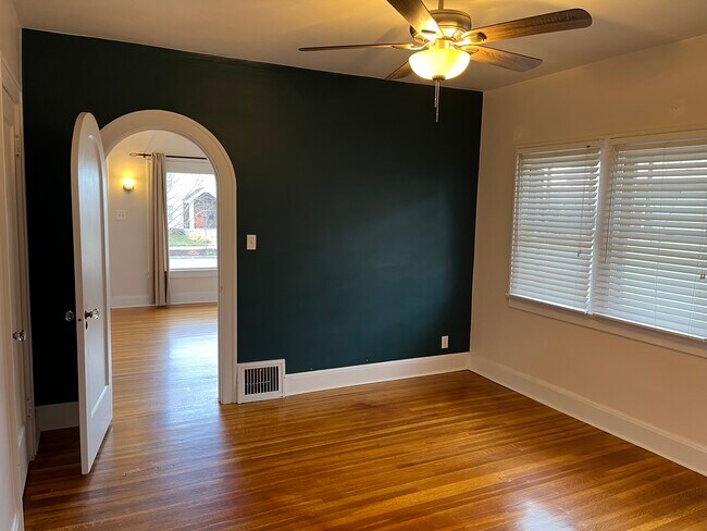 Building Photo - 1869 S 500 E