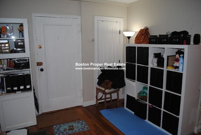 Building Photo - 69 Strathmore Rd