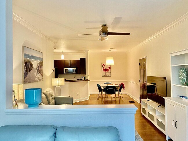 Foto del edificio - 13810 Sutton Park Dr N