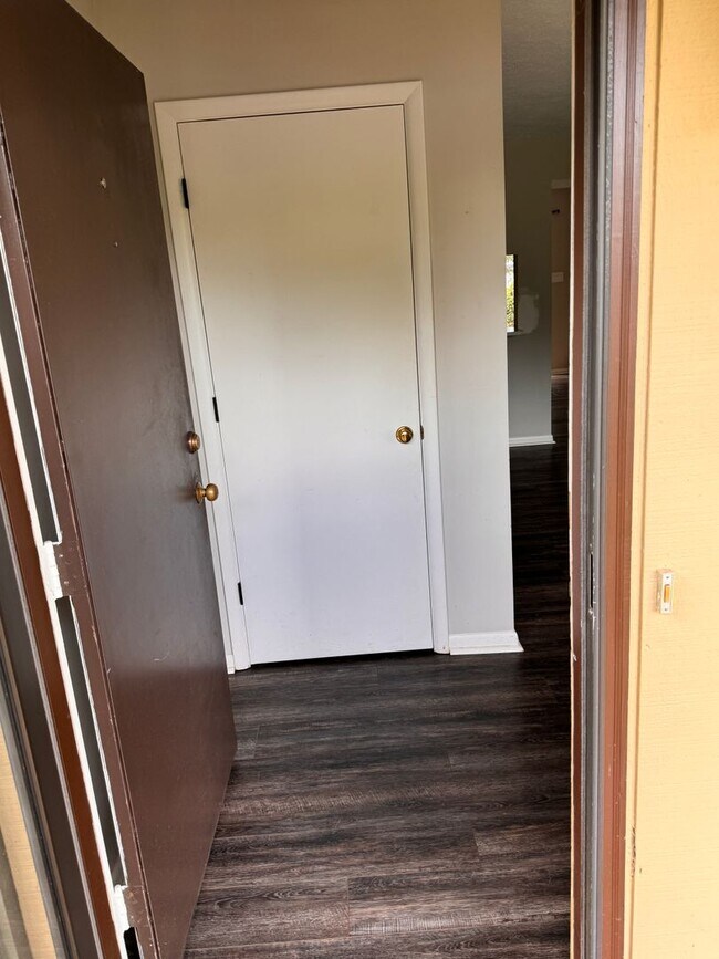 Photo - 2 Bedroom || 1.5 Bathroom Townhouse