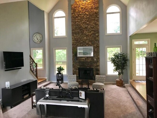 Building Photo - 2967 Nestle Creek Dr