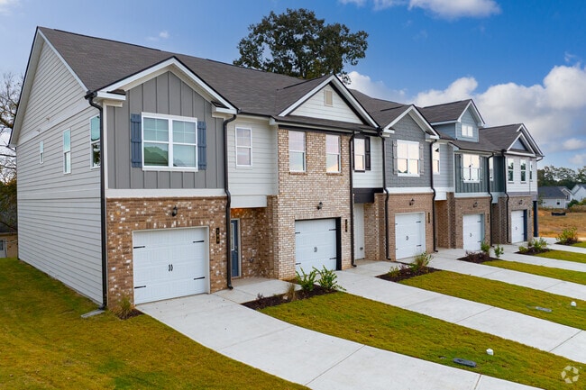Building Photo - The Collection Tate Bend