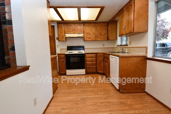 Foto del edificio - 805 NE Ash Ct