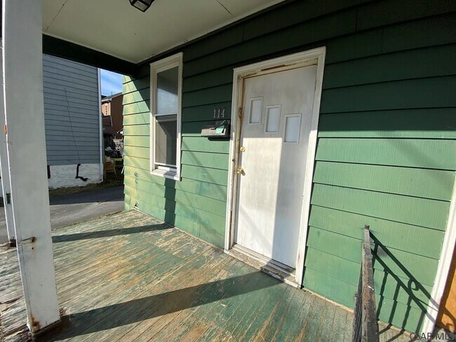 Foto del edificio - 114 I St