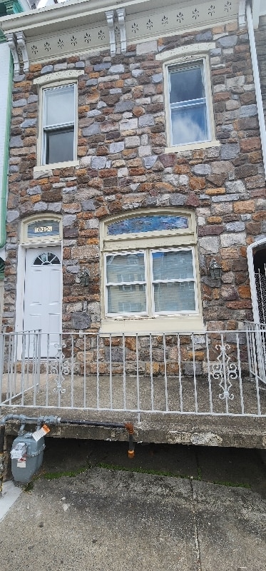 Primary Photo - 1030A Elm St