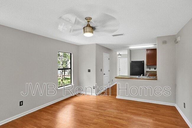 Building Photo - 4808 Playschool Dr