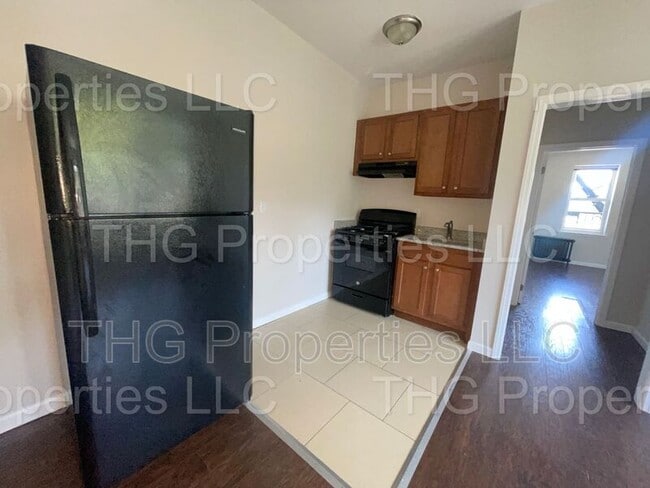 Photo - 641 Lincoln Ave Apartment