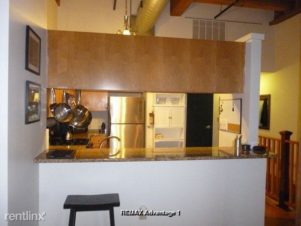 Building Photo - 2 br, 2 bath Condo - 1 110 Unit 110