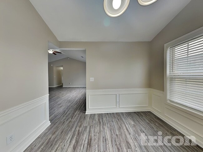 Building Photo - 2725 Archer Way