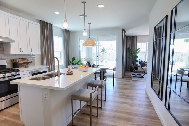 Foto del edificio - Gated Community / Pet Friendly / Newly Built - in Central Phoenix