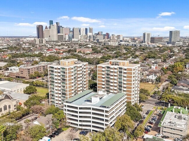 Foto del edificio - 3600 Montrose Blvd