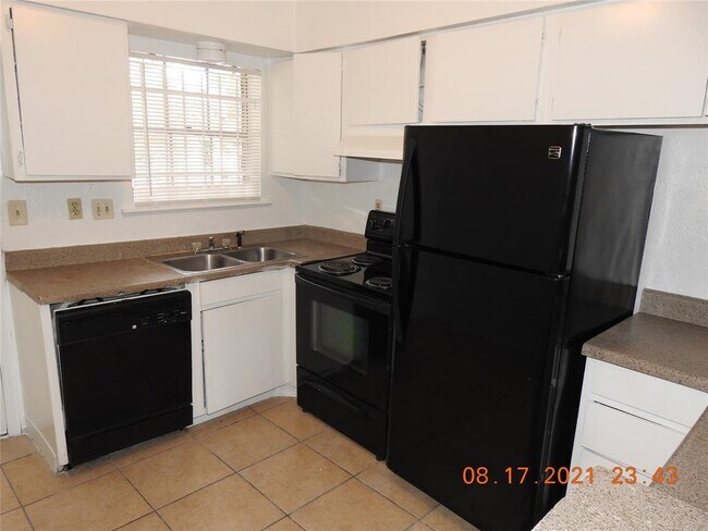 Building Photo - 6305 Westward St