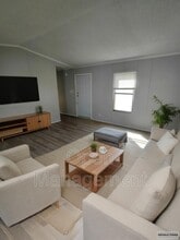 Building Photo - 301 Mantle Ave