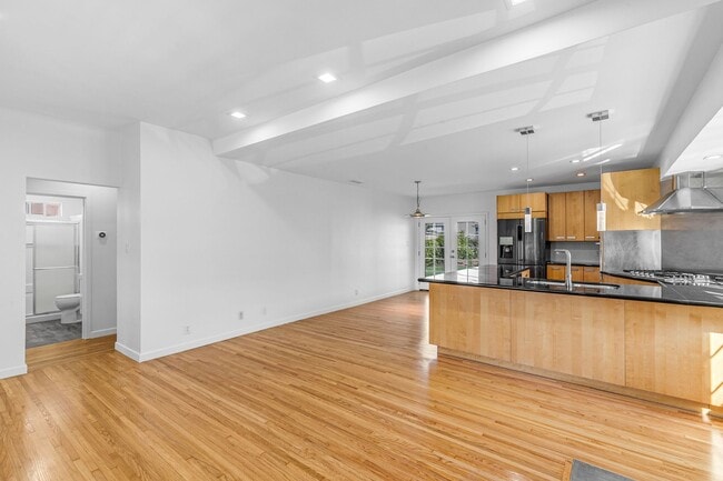 Building Photo - 3620 Tuller Ave