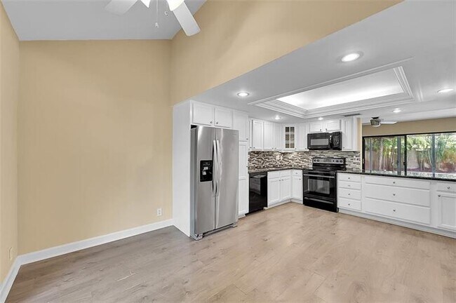 Foto del edificio - 2134 Deer Creek Woodlands Way