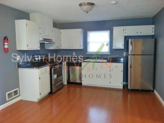 Building Photo - 123 Scarsdale Dr