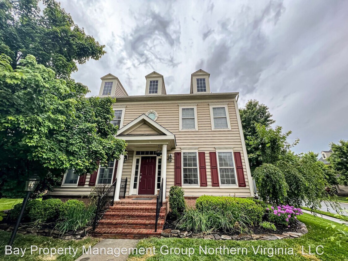 5 br, 5.5 bath House 42627 Good Hope Ln House for Rent in