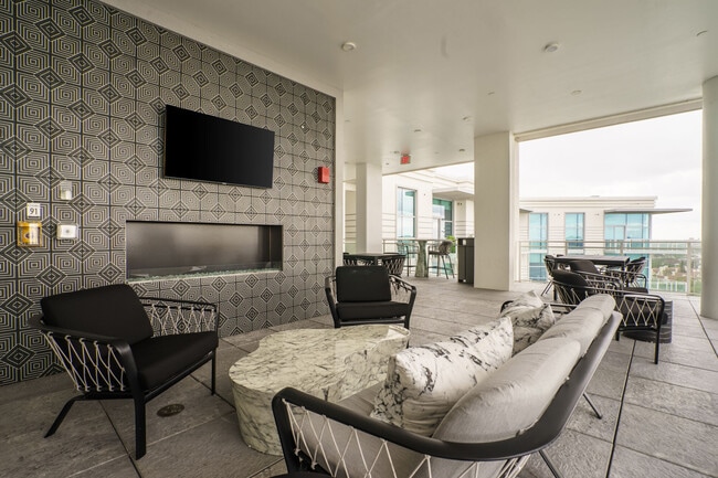 Building Photo - The Emerson at Rocky Point