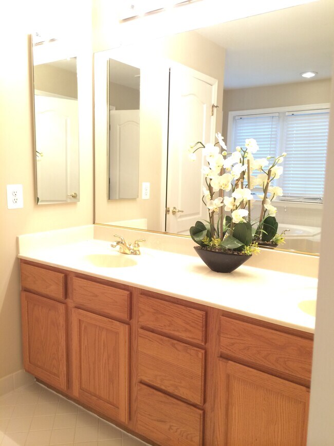 Foto del edificio - 11601 Park Vista Blvd