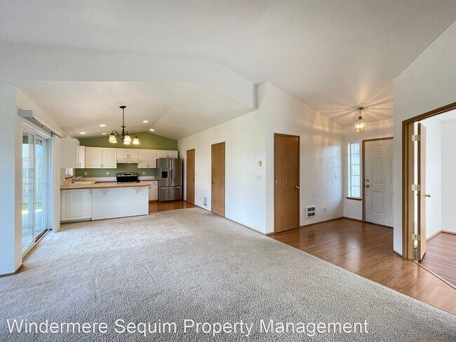 Foto del edificio - 2 br, 2 bath House - 251 Independence Dr.