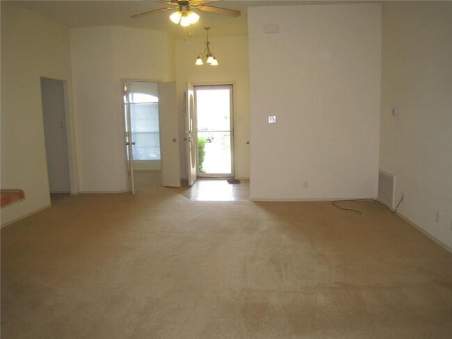 Building Photo - 236 Moonstone Dr