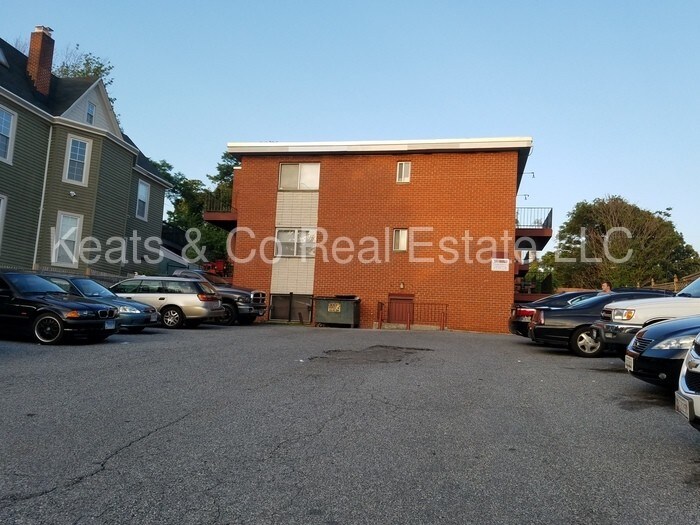 Primary Photo - Waverley Studio Apartment Available Now