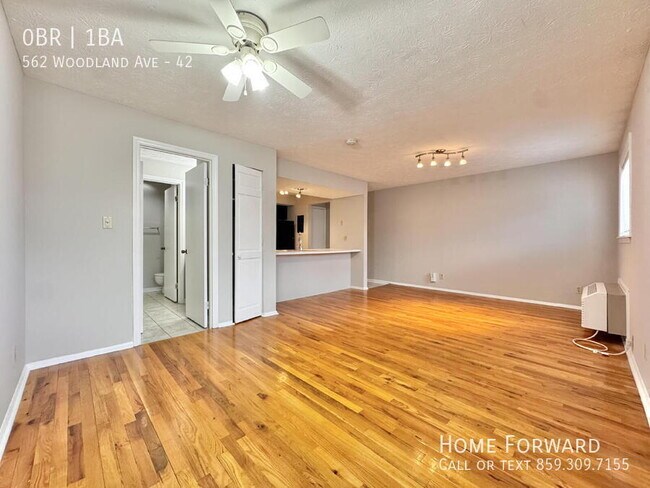 Building Photo - 562 Woodland Ave