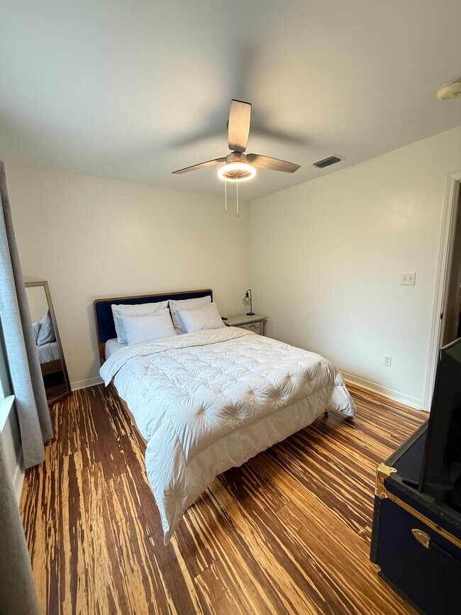 Foto del edificio - 2601 Edgewood Dr