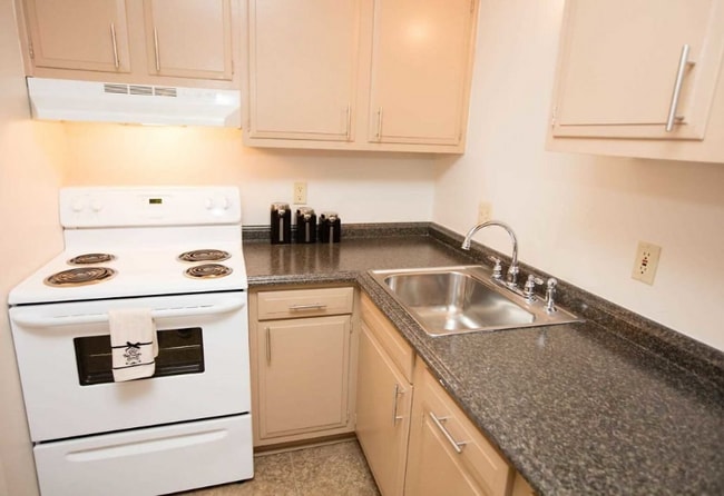 Foto del edificio - 2647 Eastgate Rd