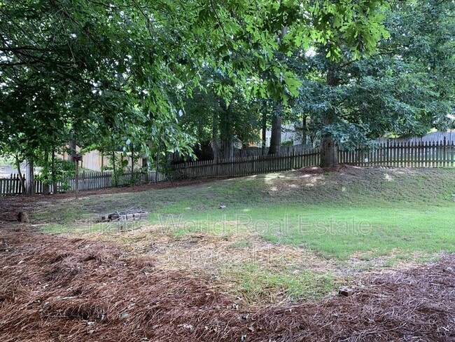Building Photo - 4442 Keenly Valley Dr NE