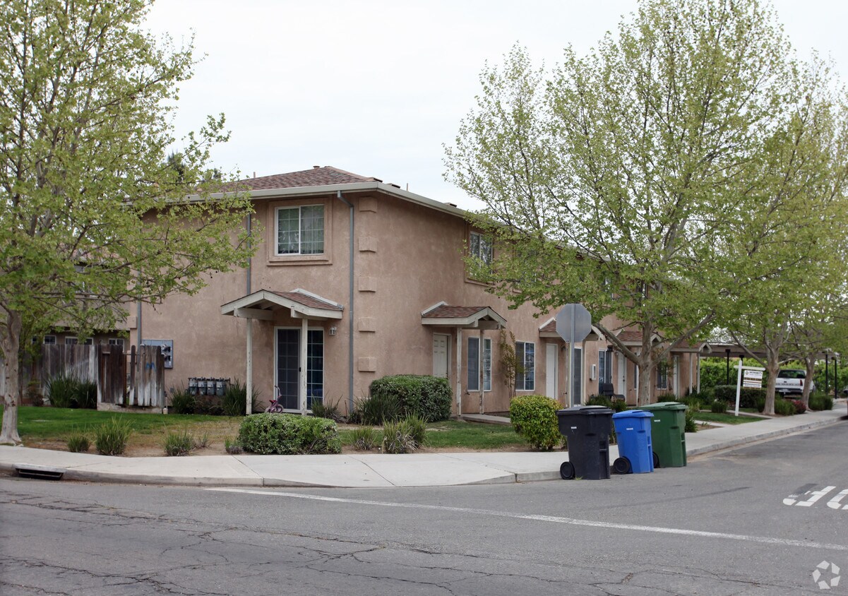 1040 N Denair Ave, Turlock, CA 95380 Apartments in Turlock, CA
