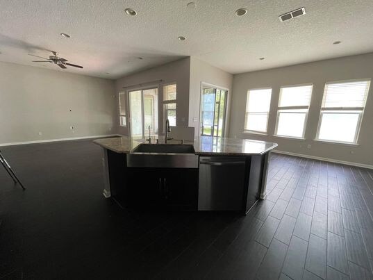 Foto del edificio - 138 Prospect Ln
