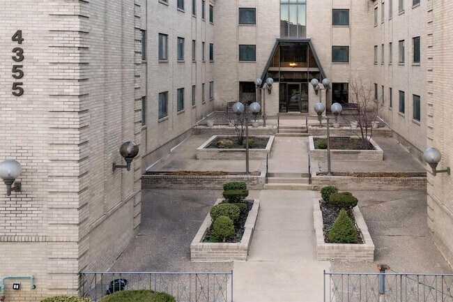 Foto del edificio - 4355 Maryland Ave