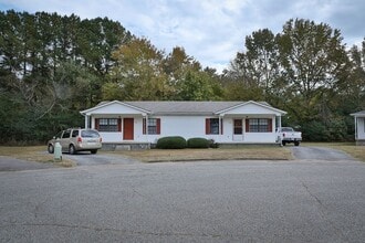 Building Photo - 124 Ivie Cir