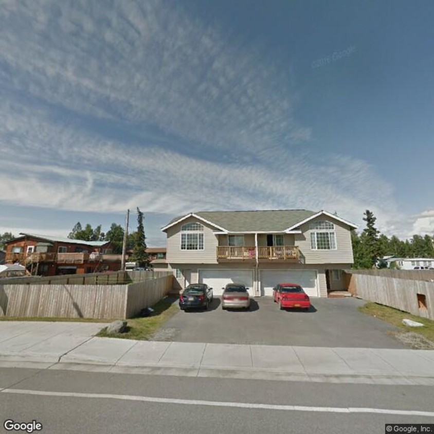 Primary Photo - 2721 E 84th Ave
