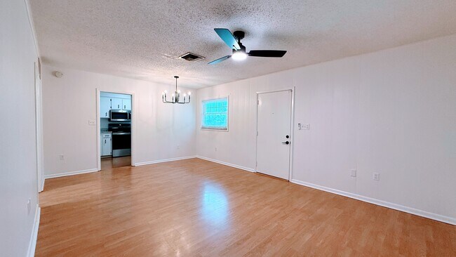 Building Photo - 3429 S Polk Ave
