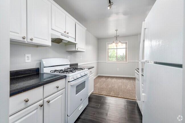 2 habitaciones, 1 baño – 760 pies cuadrados - Cocina - Parke Cheverly