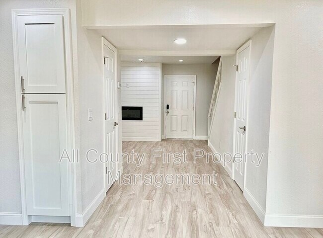 Photo - 1344 N Hampton Rd Apartment