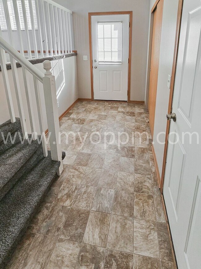 Foto del edificio - Gorgeous 3 Bedroom / 2 Bathroom Home | Chalco