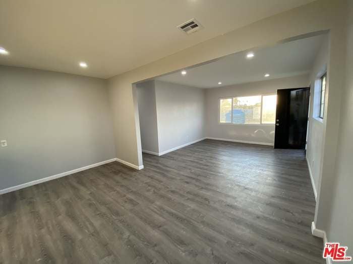 Building Photo - 156 W 73rd St