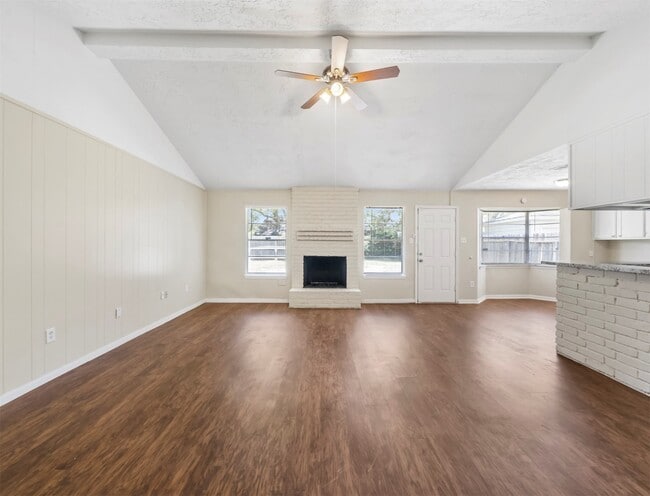 Building Photo - 7962 Southmeadow Dr