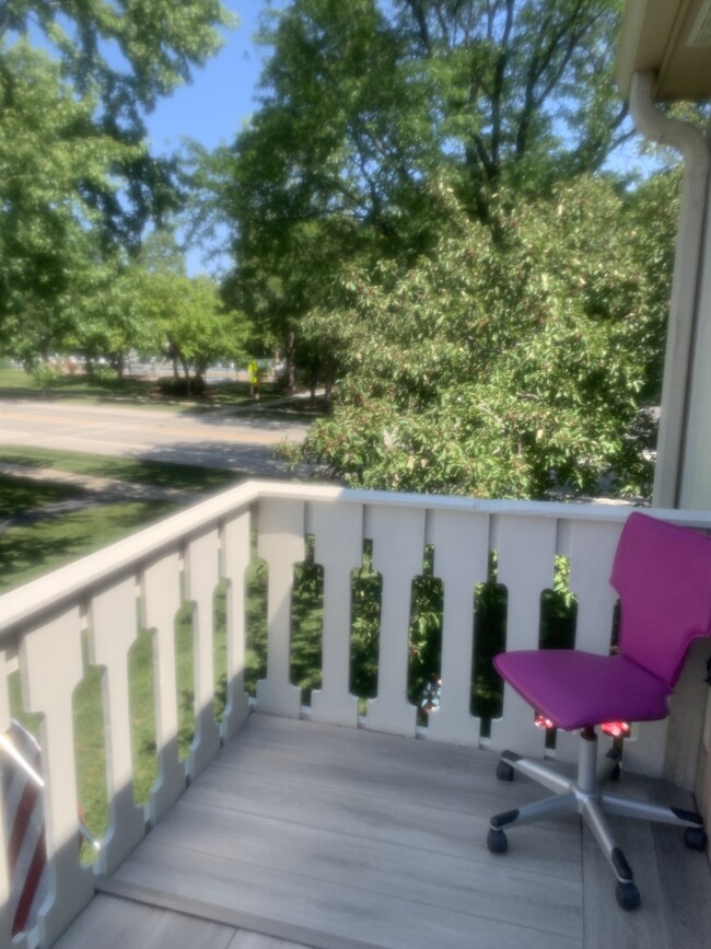 Foto del edificio - 1152 Buckingham Ct