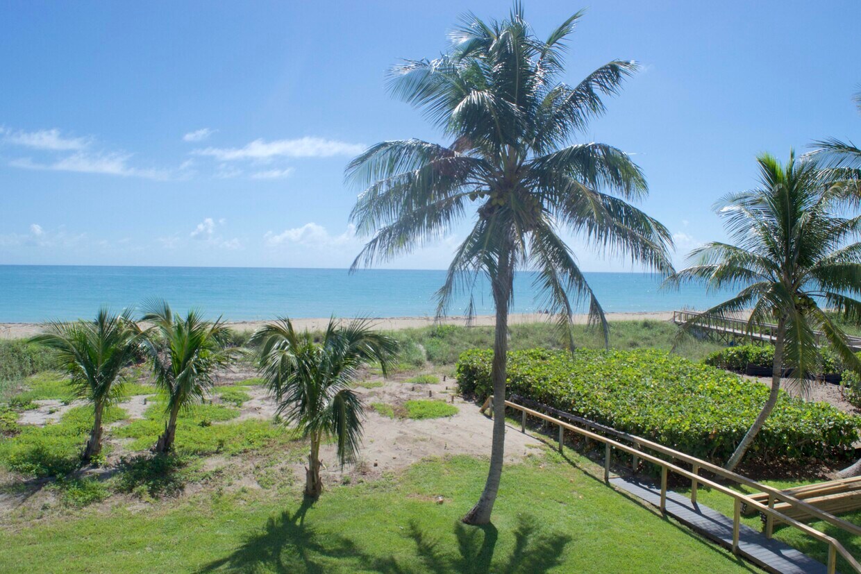 Primary Photo - 612 S Ocean Dr