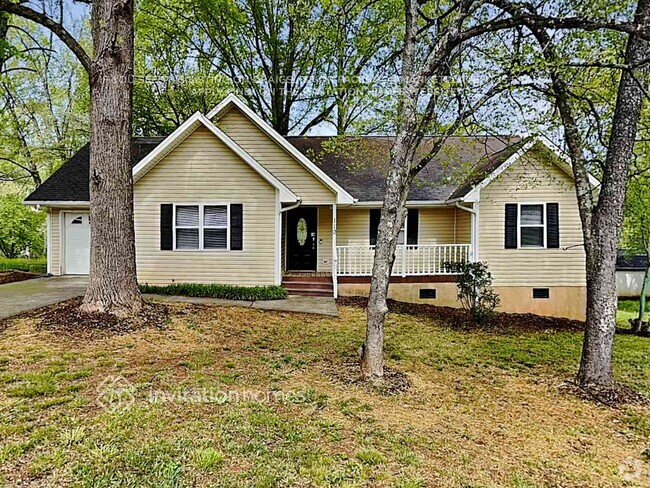 Building Photo - 110 Cartway Ln